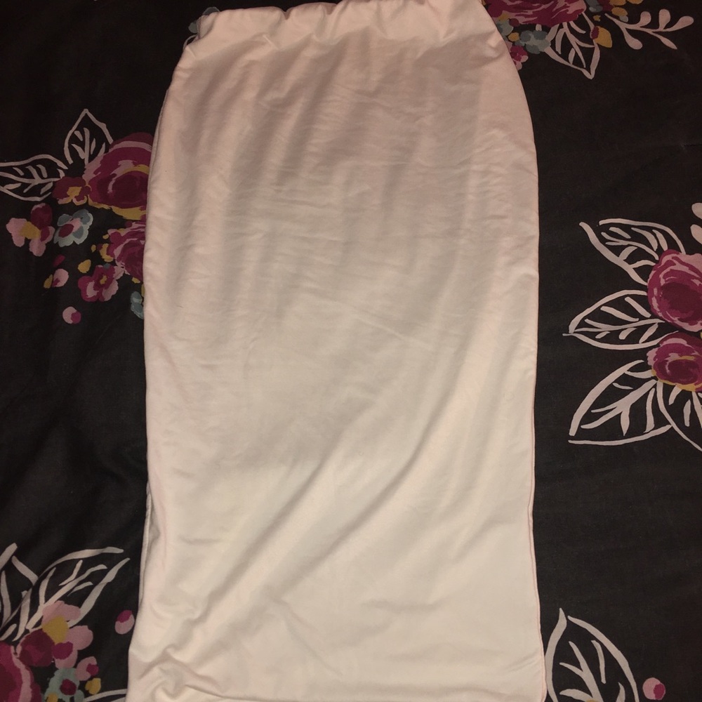 White pencil skirt